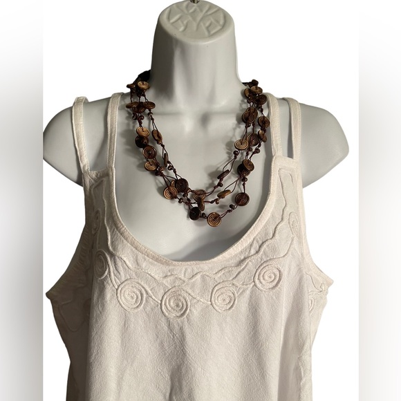 WHiTE SIMPLE COMFORTABLE DRESS.   BL/RD 13.  12603 - Picture 3 of 6